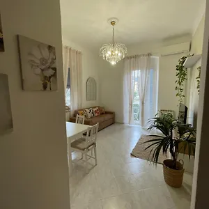 La Casa Di Paloma , La Spezia Italy